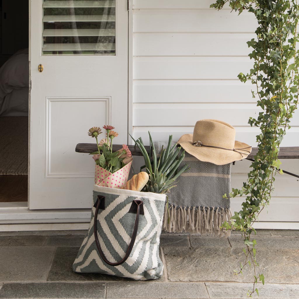 Iris Dove Grey Bag