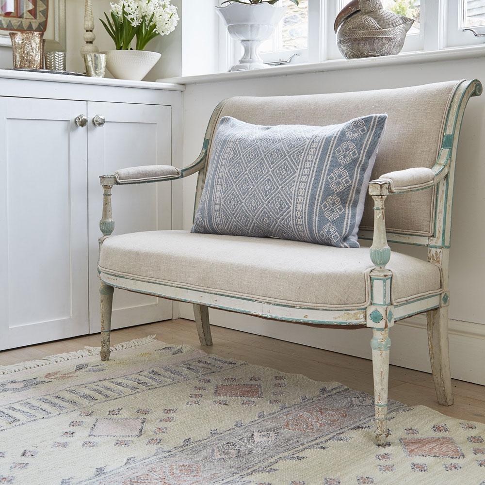 Andalucia Cadiz Rug and bench with Kas cushion
